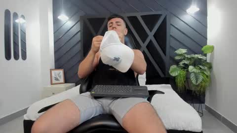 SALVATORE online show from February 10, 5:41 pm