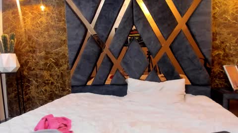 SALVATORE online show from February 20, 3:30 pm