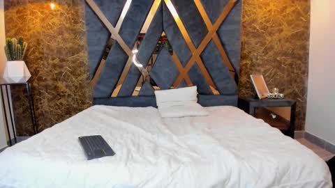 SALVATORE online show from February 22, 2:30 pm