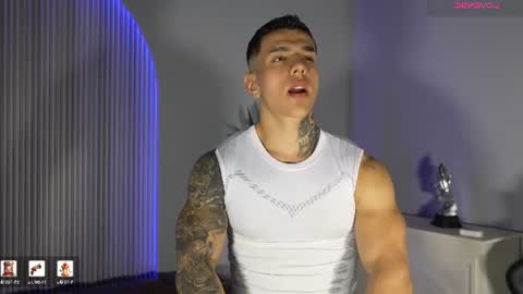 Snapshot of salvatore_damore chatting on June 23, 5:44 pm SALVATORE online show from June 23, 5:44 pm