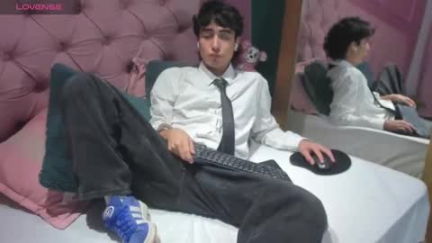 Snapshot of salvatore_monterey chatting on December 8, 8:47 pm salvatore online show from December 8, 8:47 pm