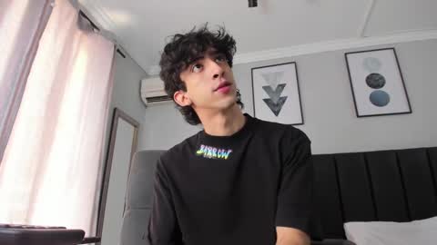 Snapshot of salvatore_monterey chatting on March 10, 2:05 pm salvatore online show from March 10, 2:05 pm