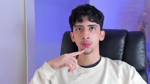 Snapshot of salvatore_monterey chatting on October 10, 8:08 pm salvatore online show from October 10, 8:08 pm