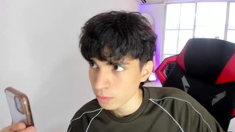 Snapshot of salvatore_monterey chatting on February 11, 3:50 pm salvatore online show from February 11, 3:50 pm