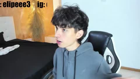 Snapshot of salvatore_monterey chatting on February 21, 8:43 pm salvatore online show from February 21, 8:43 pm