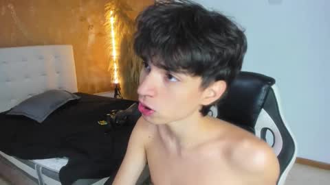 Snapshot of salvatore_monterey chatting on February 27, 8:20 pm salvatore online show from February 27, 8:20 pm