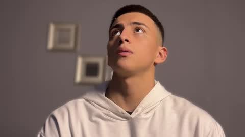 Salvatore online show from December 2, 5:13 am