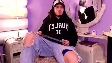  Salvatore online show from February 6, 4:28 am