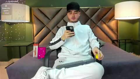  Salvatore online show from February 22, 5:30 am