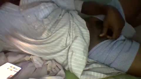 Snapshot of sam223382879 chatting on January 6, 8:39 pm sam223382879 online show from January 6, 8:39 pm