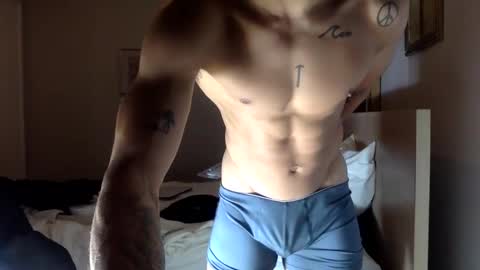 Snapshot of sam9826wh chatting on December 11, 6:58 am sam9826wh online show from December 11, 6:58 am