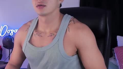 Snapshot of sam_dosantos chatting on December 5, 4:53 am llll sammu llll online show from December 5, 4:53 am