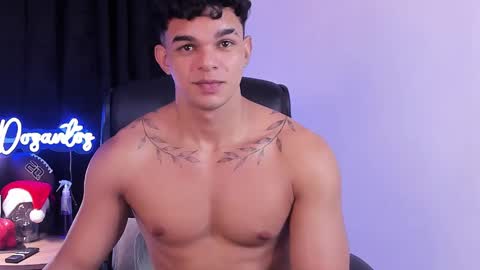 Snapshot of sam_dosantos chatting on December 13, 7:47 am llll sammu llll online show from December 13, 7:47 am