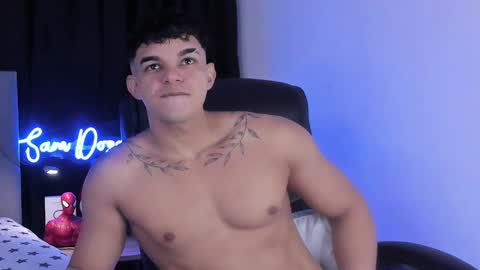 Snapshot of sam_dosantos chatting on December 15, 4:18 am llll sammu llll online show from December 15, 4:18 am