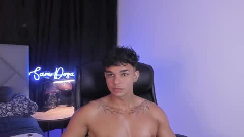 Snapshot of sam_dosantos chatting on January 22, 6:42 am llll sammu llll online show from January 22, 6:42 am