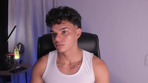 Snapshot of sam_dosantos chatting on February 13, 1:40 am llll sammu llll online show from February 13, 1:40 am