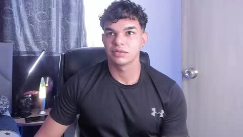 Snapshot of sam_dosantos chatting on February 14, 4:31 pm llll sammu llll online show from February 14, 4:31 pm