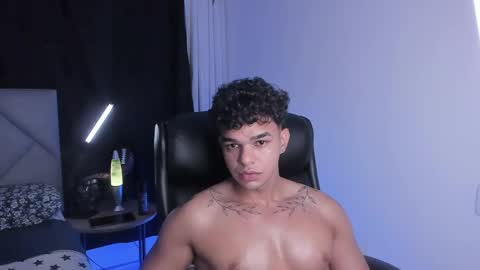 Snapshot of sam_dosantos chatting on February 15, 4:47 am llll sammu llll online show from February 15, 4:47 am
