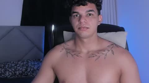 Snapshot of sam_dosantos chatting on March 9, 12:10 am llll sammu llll online show from March 9, 12:10 am