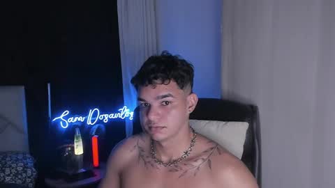 Snapshot of sam_dosantos chatting on March 11, 11:48 pm llll sammu llll online show from March 11, 11:48 pm