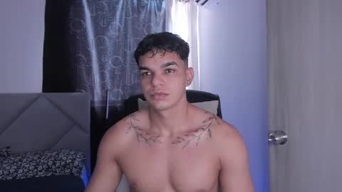 Snapshot of sam_dosantos chatting on March 12, 7:49 pm llll sammu llll online show from March 12, 7:49 pm
