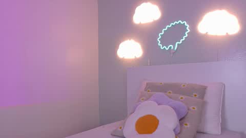   online show from December 1, 11:59 am