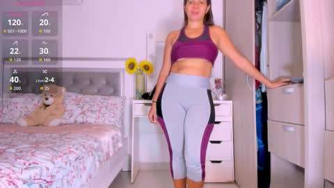 Snapshot of samanta_65 chatting on February 12, 2:28 am carolina online show from February 12, 2:28 am