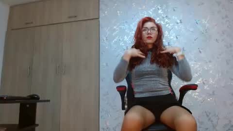Snapshot of samanta_brownn_ chatting on December 31, 12:04 pm samanta online show from December 31, 12:04 pm