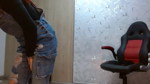 Snapshot of samanta_brownn_ chatting on March 3, 5:50 pm samanta online show from March 3, 5:50 pm