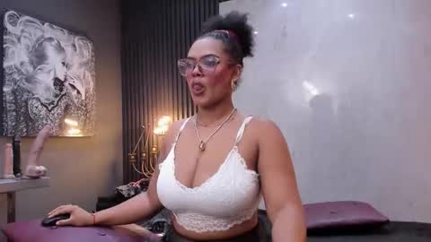 Snapshot of samantablake chatting on January 16, 7:40 pm Samanta online show from January 16, 7:40 pm