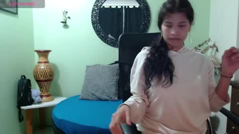 samantaortiz_ online show from January 6, 11:58 am