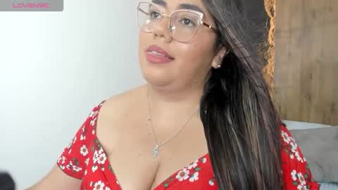 Snapshot of samantha29x_ chatting on October 15, 1:00 pm S A M M Y online show from October 15, 1:00 pm