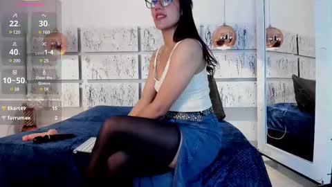 Snapshot of samantha__cooper__ chatting on February 22, 5:46 pm Samantha  online show from February 22, 5:46 pm