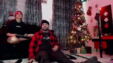 Snapshot of samantha_abrill chatting on December 11, 2:52 am Samantha and Victor online show from December 11, 2:52 am