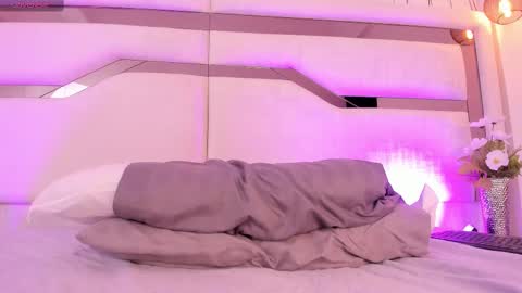 Samantha Beckham online show from February 17, 5:21 pm