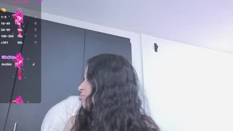 Snapshot of samantha_blow chatting on June 10, 2:56 am samantha_blow online show from June 10, 2:56 am