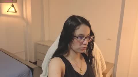 Snapshot of samantha_blow chatting on July 19, 3:43 am samantha_blow online show from July 19, 3:43 am