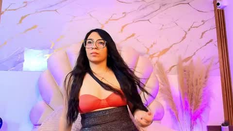 Snapshot of samantha_diamont chatting on April 15, 7:43 pm Samantha Diamont online show from April 15, 7:43 pm