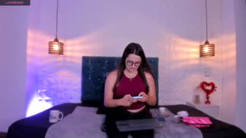 Snapshot of samantha_foxyy chatting on February 6, 12:08 pm samantha_foxyy online show from February 6, 12:08 pm