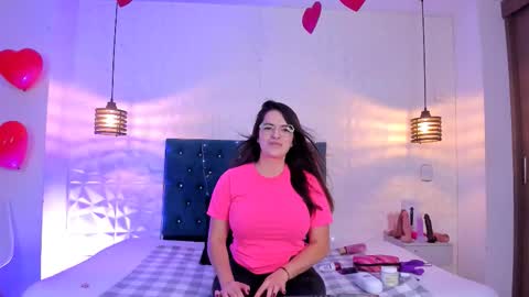 Snapshot of samantha_foxyy chatting on February 25, 10:14 am samantha_foxyy online show from February 25, 10:14 am