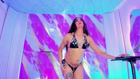 Snapshot of samantha_hot28 chatting on February 11, 11:21 pm samantha_hot28 online show from February 11, 11:21 pm