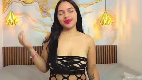 Snapshot of samantha_lopez2 chatting on May 11, 4:04 pm samantha_lopez2 online show from May 11, 4:04 pm