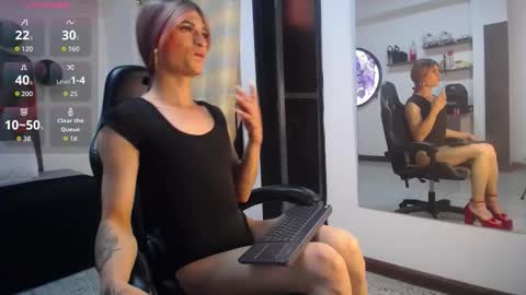 Snapshot of samantha_scottt chatting on October 15, 8:53 pm samantha_scottt online show from October 15, 8:53 pm