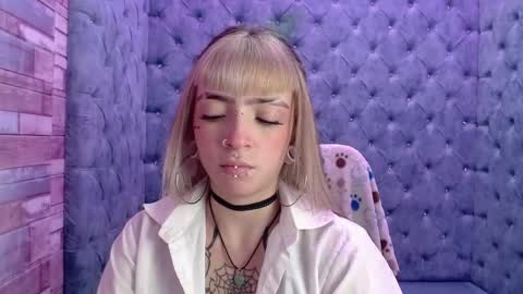 Samantha Smitth online show from October 3, 4:20 am