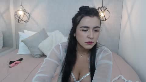 samanthaaMiiller online show from March 12, 11:38 am