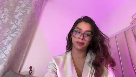 Samantha Bernardo online show from March 3, 3:45 am
