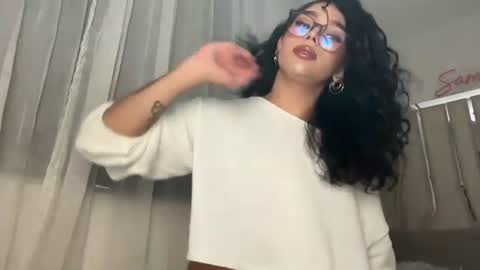 Snapshot of samanthabernardo_ chatting on July 23, 1:58 am Samantha Bernardo online show from July 23, 1:58 am