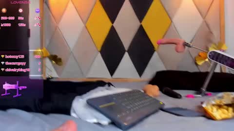 Samantha Ferrer online show from March 7, 3:51 am