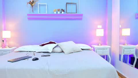 Snapshot of samanthamilf__ chatting on February 13, 10:22 pm Samanta online show from February 13, 10:22 pm
