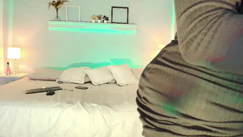 Snapshot of samanthamilf__ chatting on February 25, 7:14 pm Samanta online show from February 25, 7:14 pm